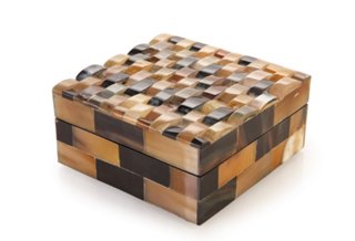 4 x 4 x 2 Horn Box